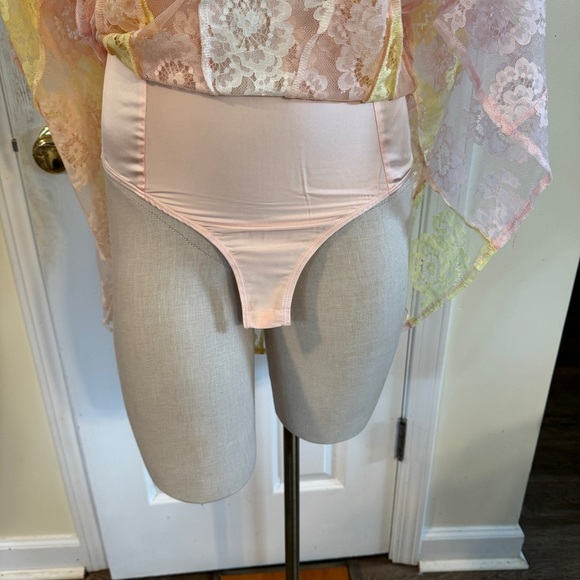 🌸 For Love & Lemons Pastel Lace Maxi Dress XXS – NWT - Picture 7 of 16